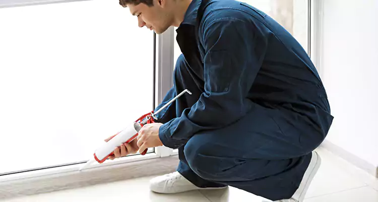 Window Glass Caulk Repair in North Port, FL